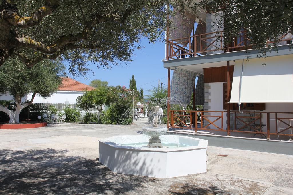 Circe Pansion Daire Lixouri Dış mekan fotoğraf