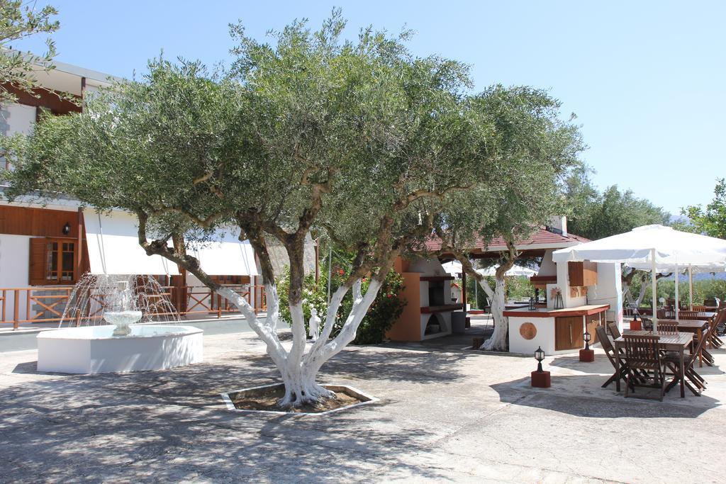 Circe Pansion Daire Lixouri Dış mekan fotoğraf