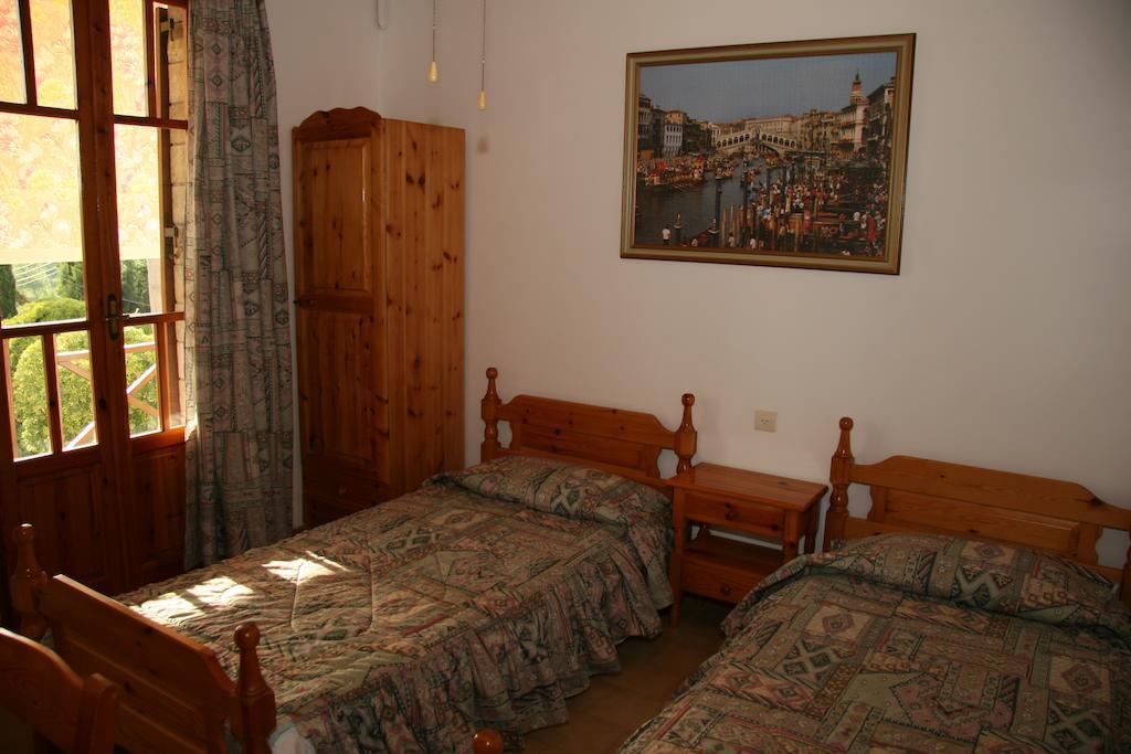 Circe Pansion Daire Lixouri Dış mekan fotoğraf
