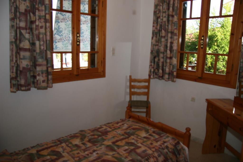 Circe Pansion Daire Lixouri Dış mekan fotoğraf