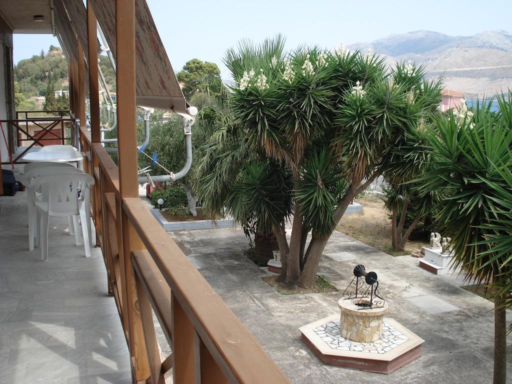 Circe Pansion Daire Lixouri Dış mekan fotoğraf